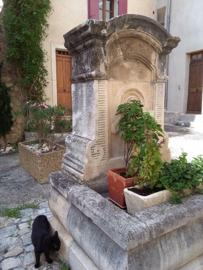 La Maison Derriere La Fontaine บุยส์-เลส์-บาโรนนีส์ ภายนอก รูปภาพ