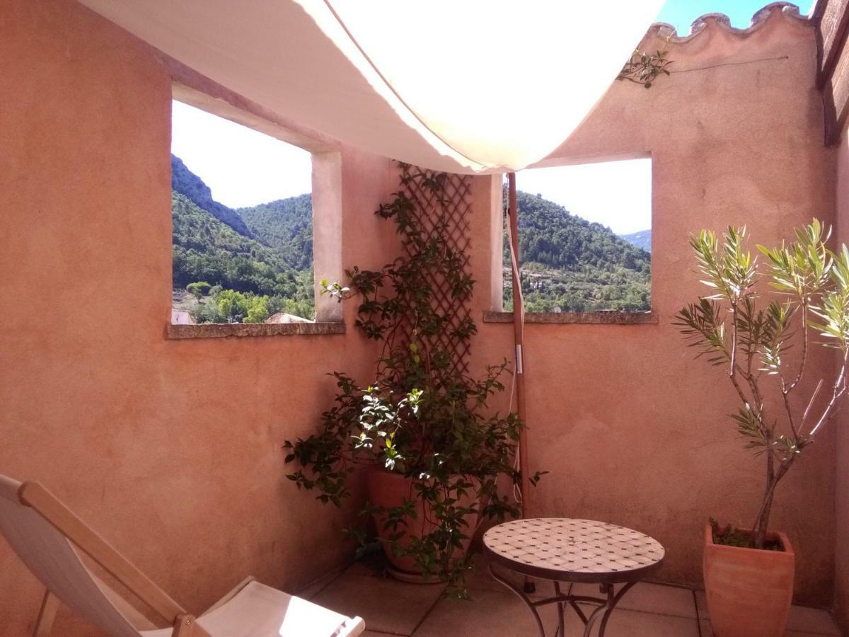 La Maison Derriere La Fontaine บุยส์-เลส์-บาโรนนีส์ ภายนอก รูปภาพ