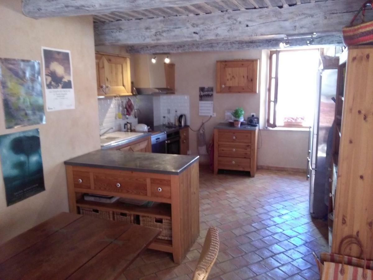 La Maison Derriere La Fontaine บุยส์-เลส์-บาโรนนีส์ ภายนอก รูปภาพ
