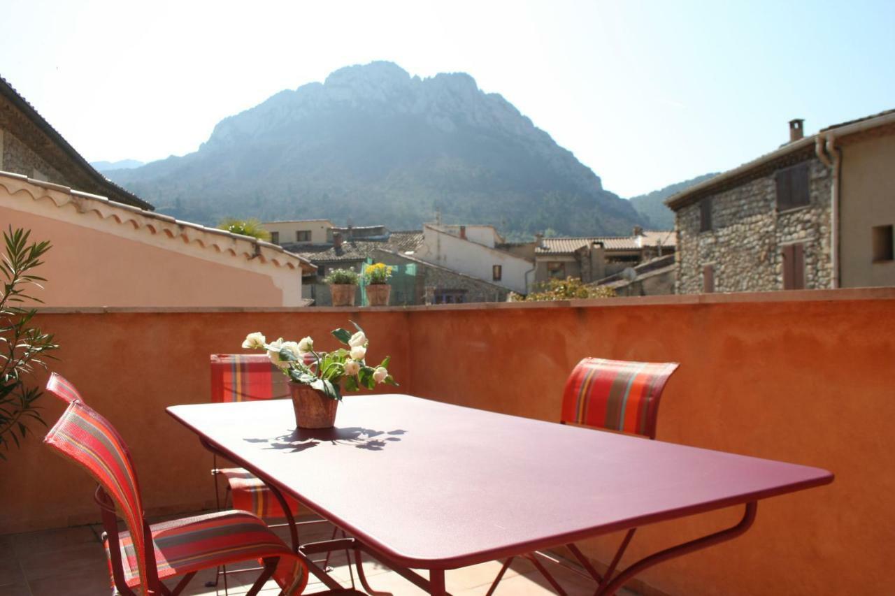 La Maison Derriere La Fontaine บุยส์-เลส์-บาโรนนีส์ ภายนอก รูปภาพ