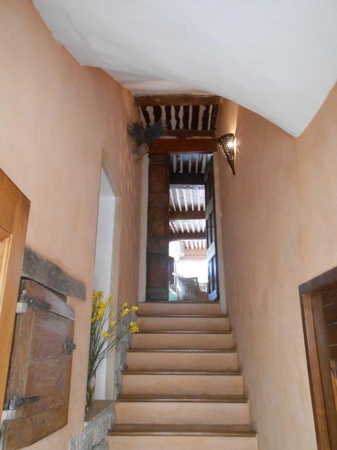 La Maison Derriere La Fontaine บุยส์-เลส์-บาโรนนีส์ ภายนอก รูปภาพ